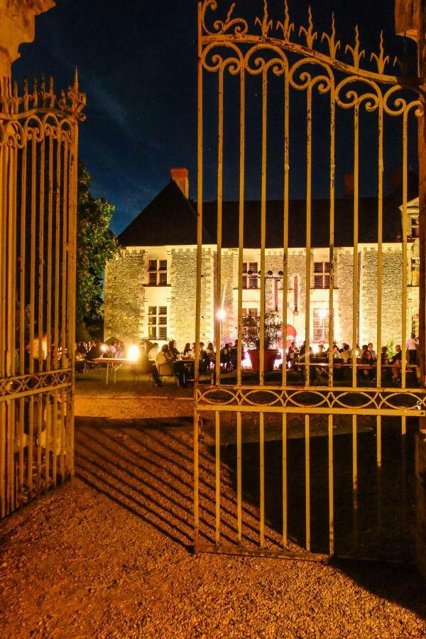 Chateau De La Fresnaye Bed and Breakfast Saint-Aubin-de-Luigné Exterior foto